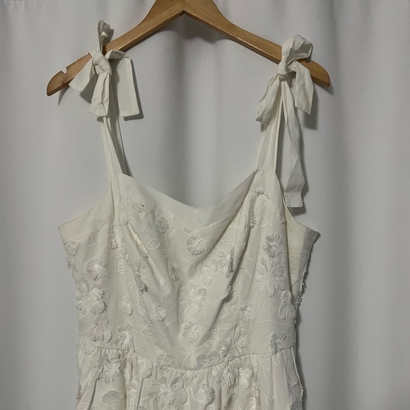 Gal Meets Glam Trudy Embroidered Floral Dress Size 12 - Picture 5 of 9